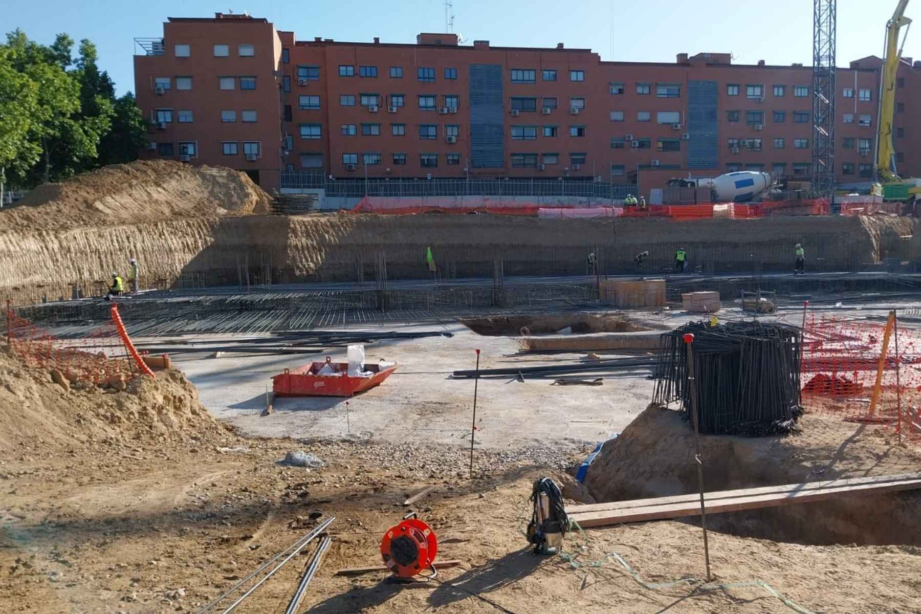 Comienzo de obra complejo para personas mayores