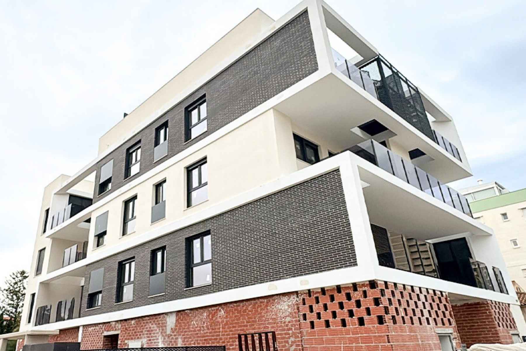 Entra en la fase final el edificio de 14 viviendas en El Campello