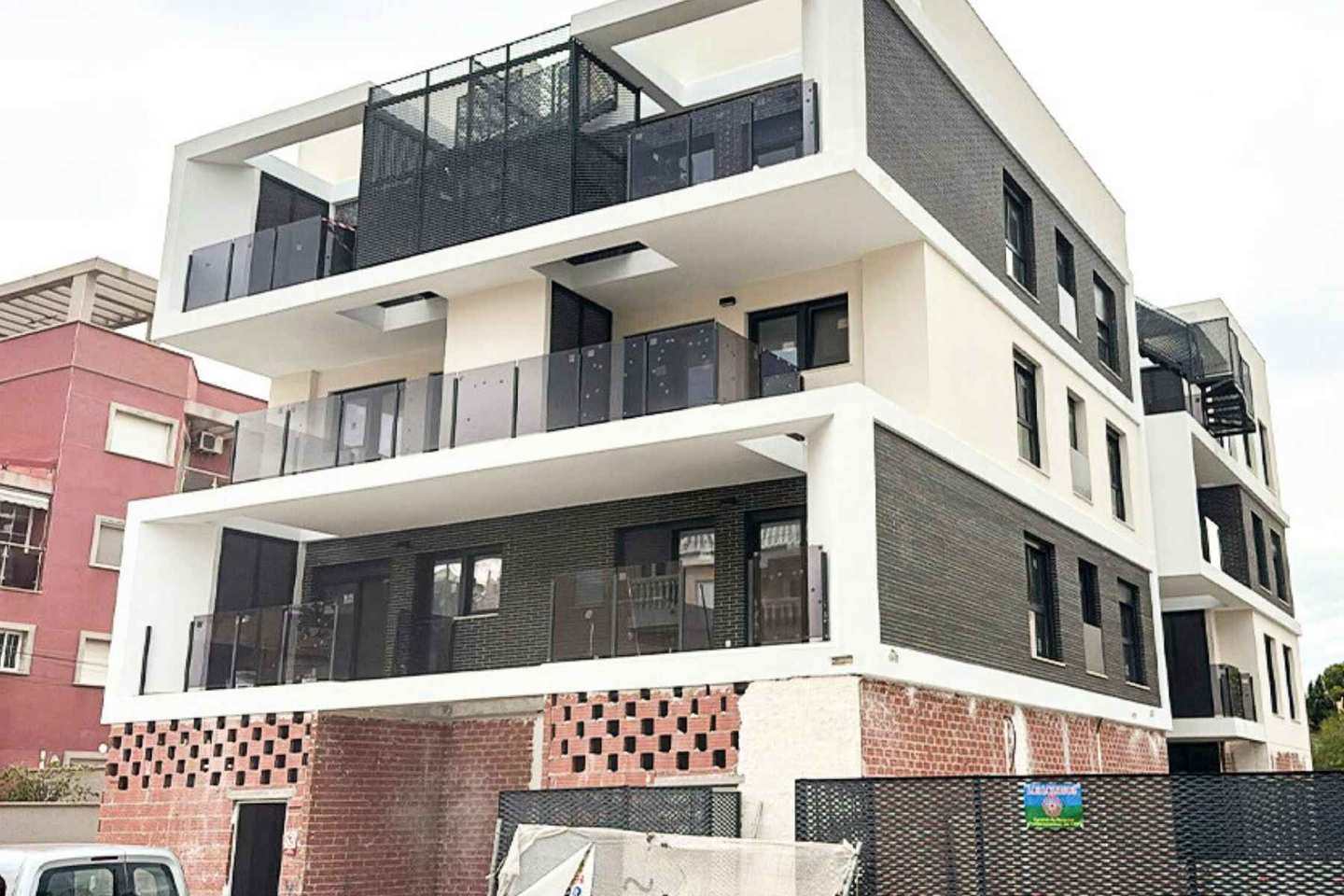 Avances de la construcción de la promoción de 14 viviendas en Calle Formentera en El Campello