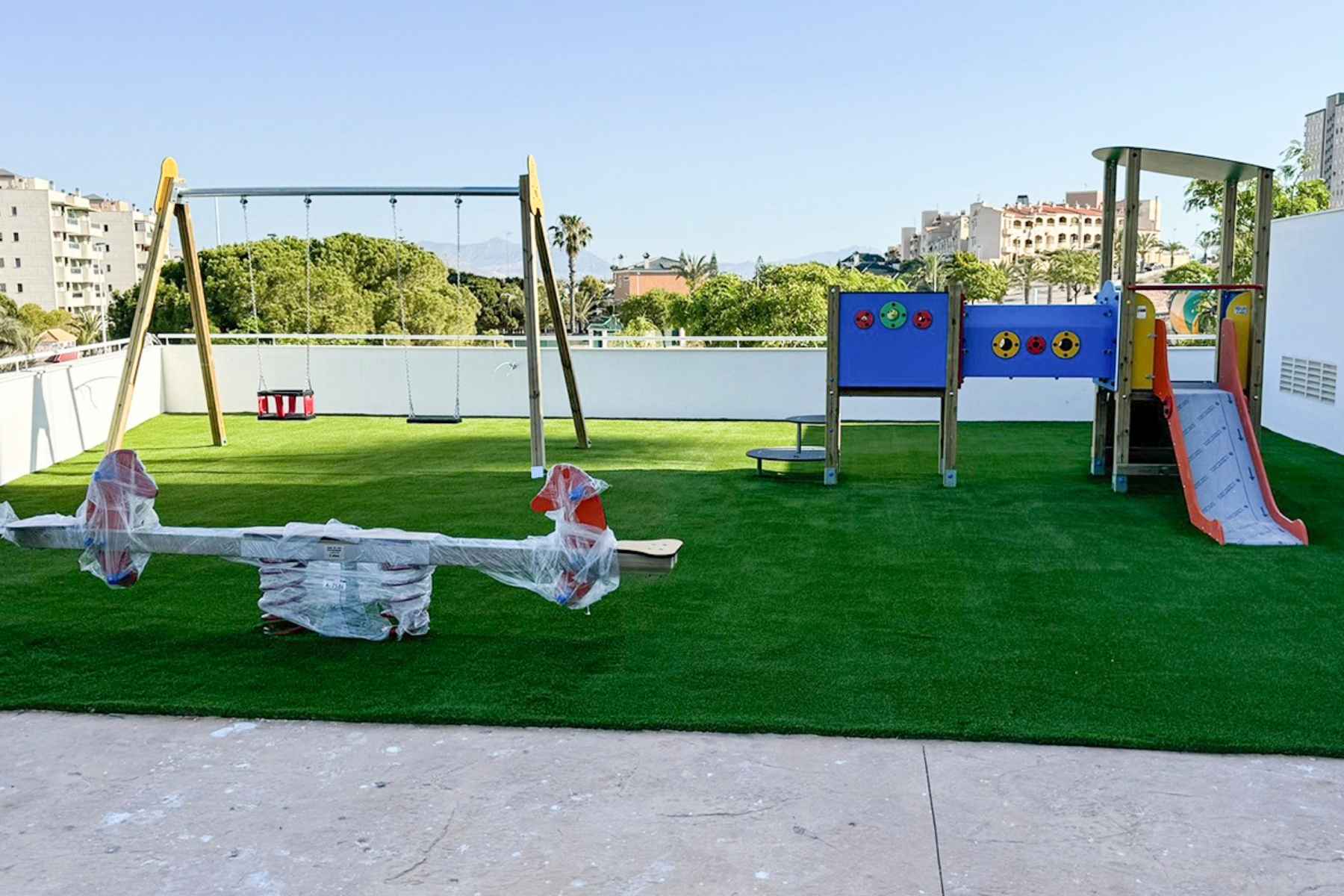 Construcción exteriores residencial en Arenales (Elche)