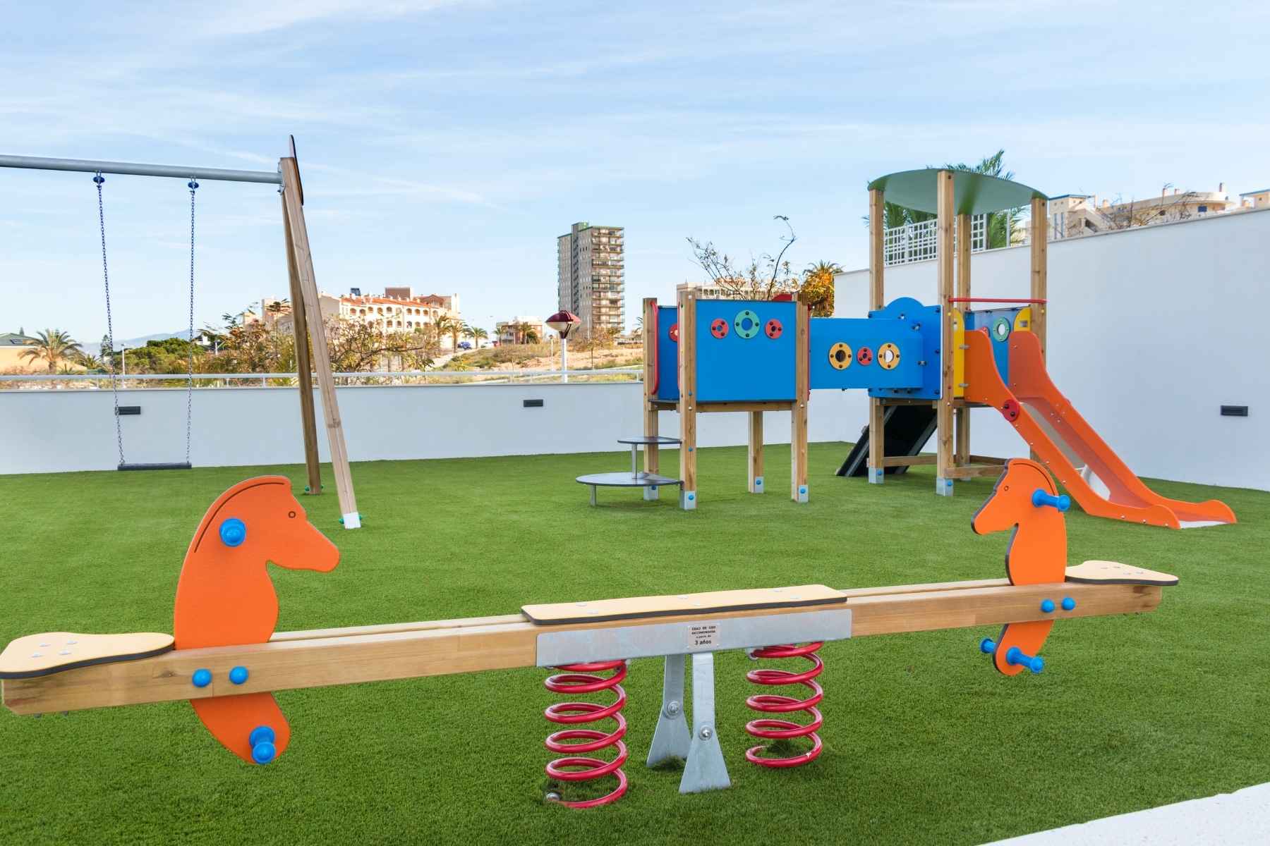 Parque infantil del residencial Claudia II