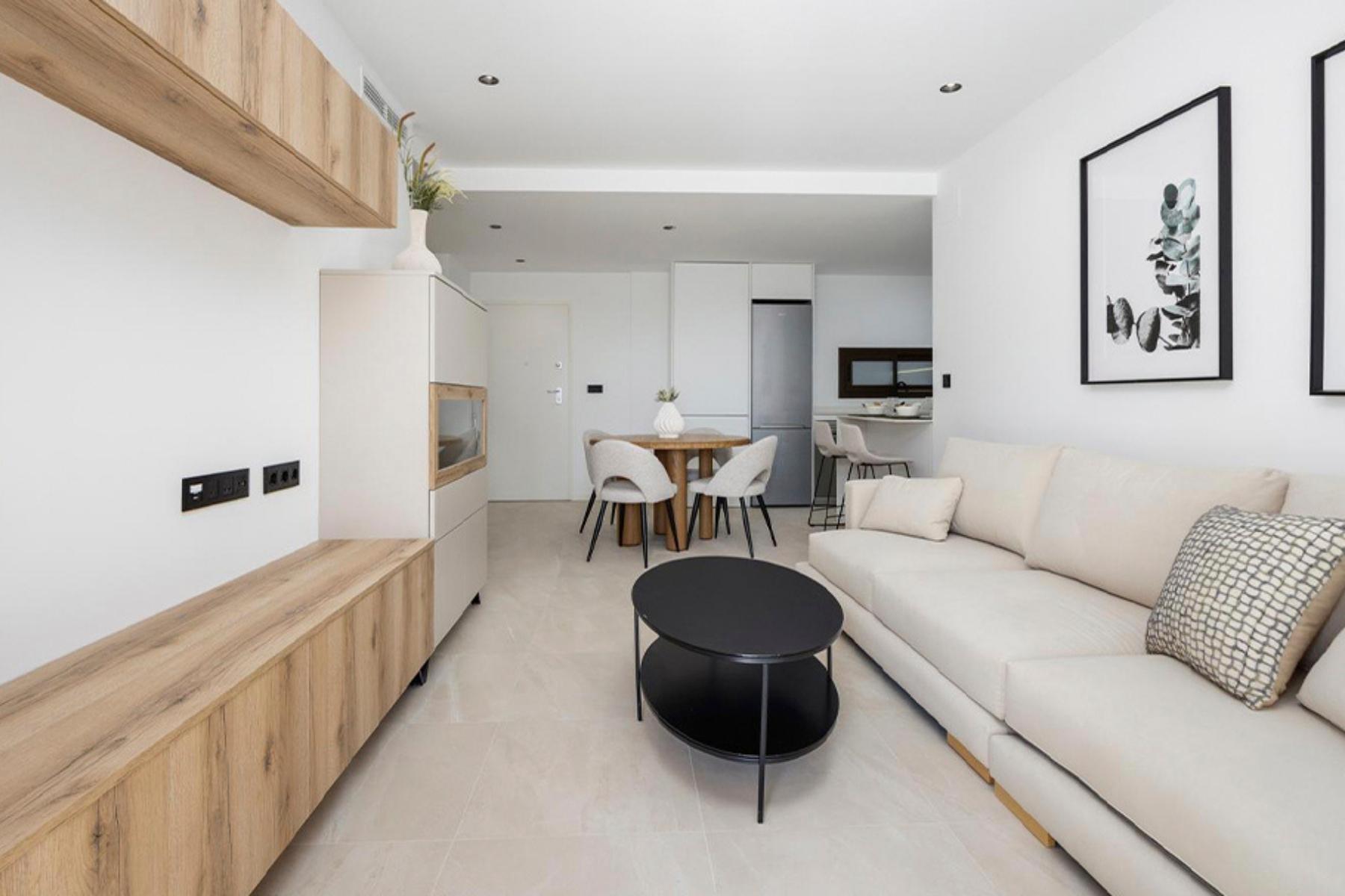 Imagen del salón-comedor de los bloques finalizados en el residencial Los Alcázares