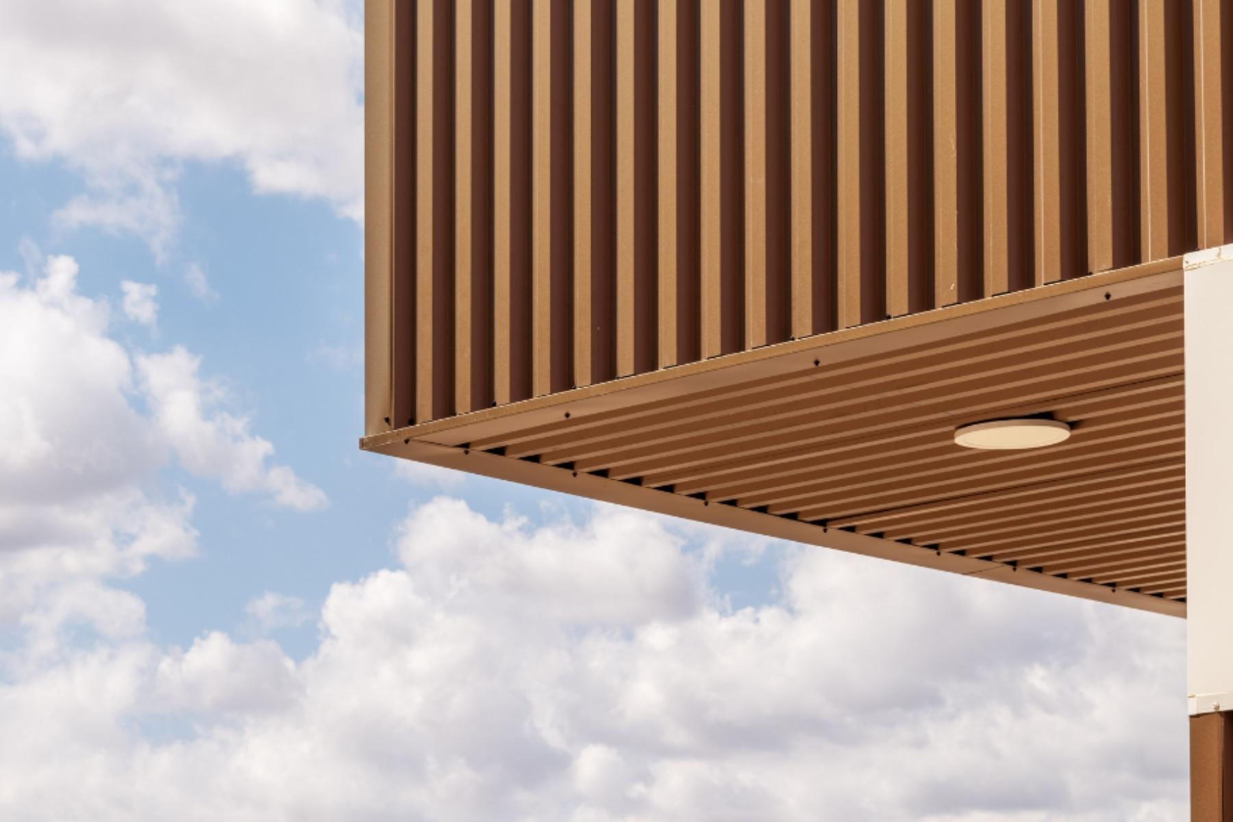 Imagen detalles constructivos del gimnasio del CEIP López Orozco (Elche)